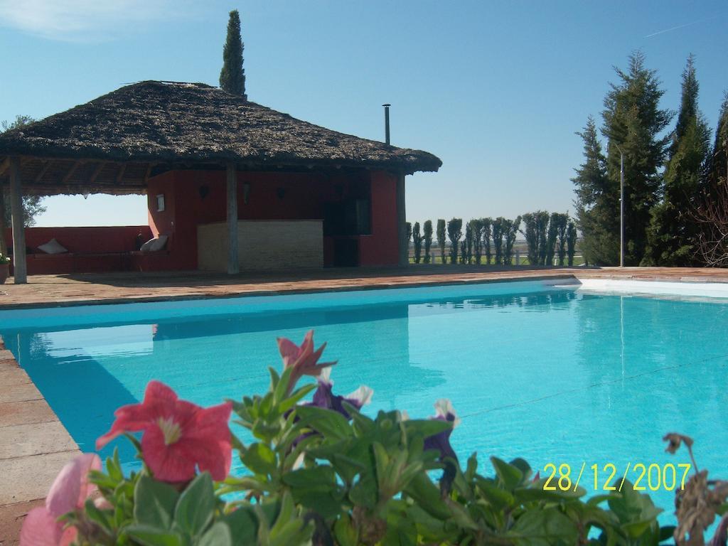 Hacienda La Indiana Hotel Los Palacios Y Villafranca Exterior photo